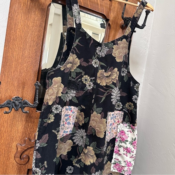POL Wide Leg Floral Print and Patchwork Overalls - Picture 6 of 16